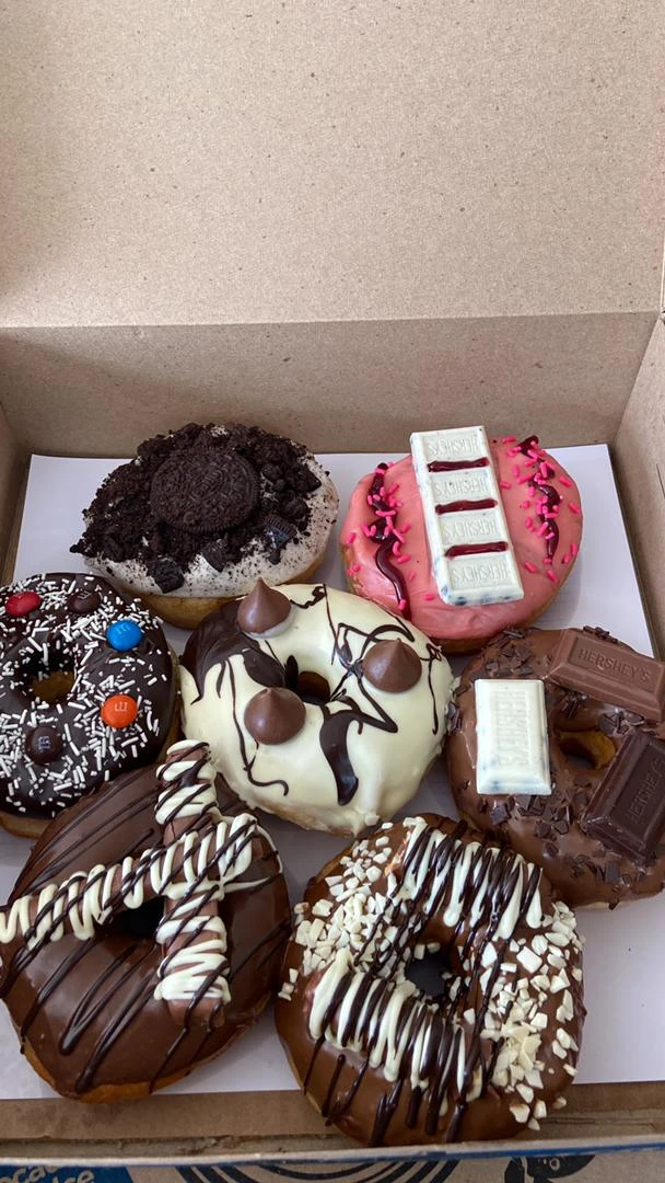 Caja de donas supreme's foto | EnviosCuba |  BizneCubano